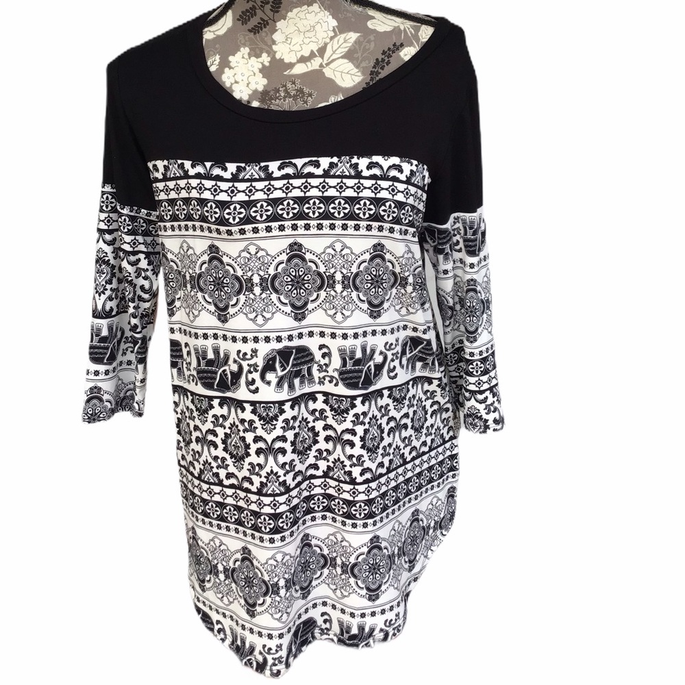- Magic fit black and white elephant tunic